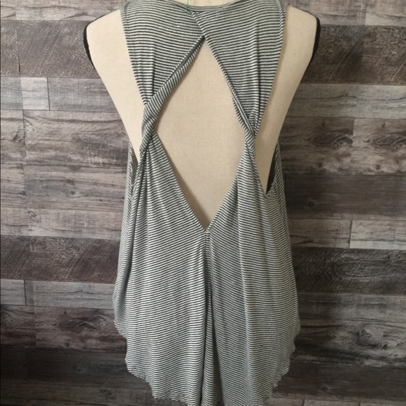NWOT AMERICAN EAGLE OUTFITTERS OPEN BACK TOP - Picture 2 of 3
